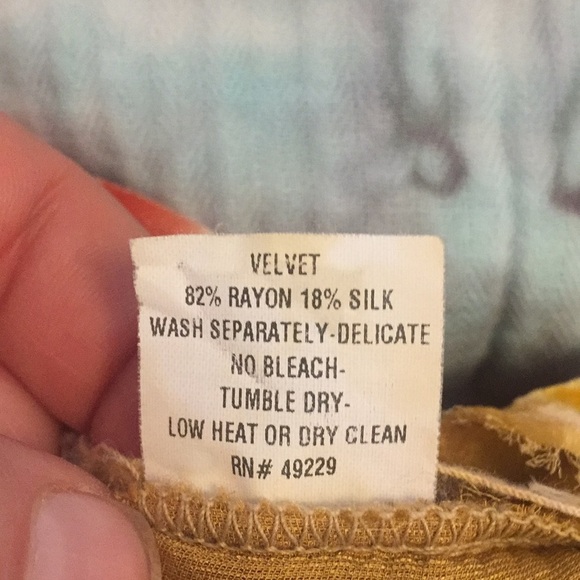 XS NWOT LOVE TANJANE Velvet Top G01 2853 - Picture 4 of 5